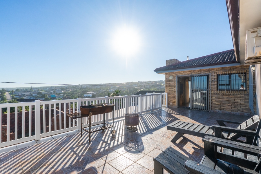 4 Bedroom Property for Sale in Dana Bay Western Cape